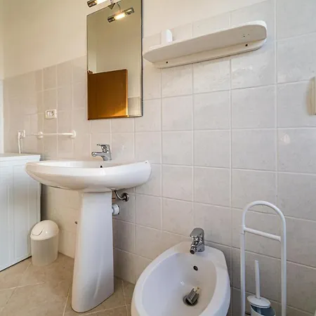 Apartment Bellavista A - Goelba